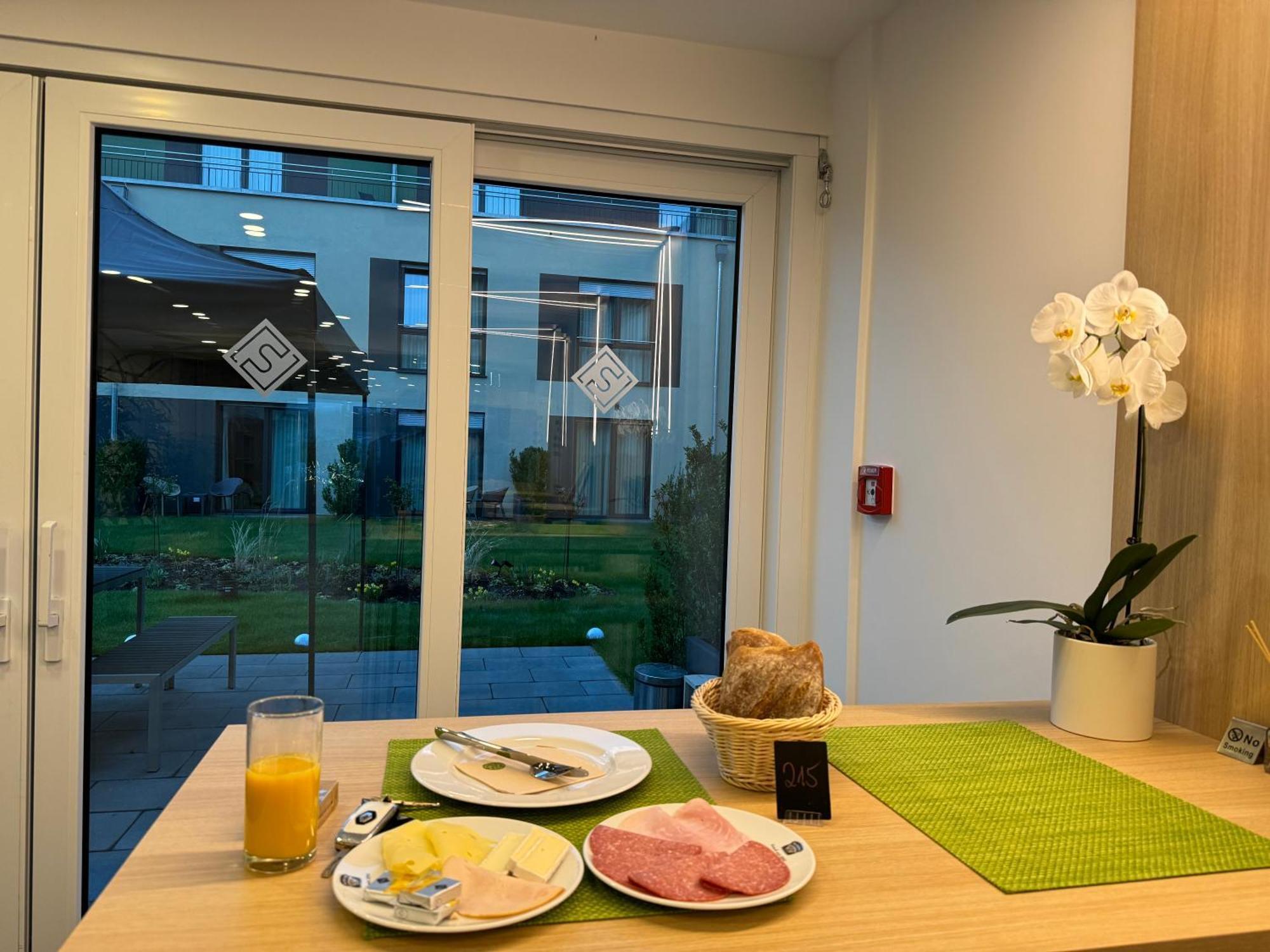 Fair N Square Hotel 24 Stunden Self-Check In Darmstadt Esterno foto